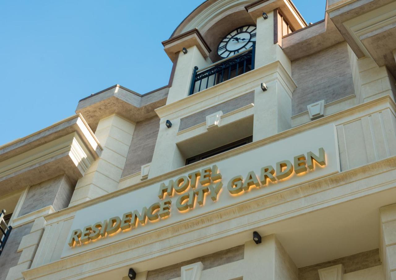 Residence City Garden: Excellence-Awarded Five-Star Urban Retreat Plovdiv Exterior photo